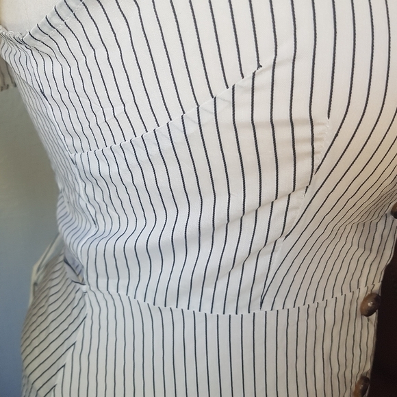 AngelEye London Cassie Cold Shoulder Button Down Dress - Picture 11 of 15